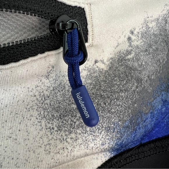 Lululemon Run: Bright At Night Crop Black/Milky Way Multi Print/Pigment Blue - Picture 9 of 13